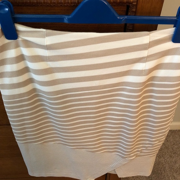 Striped Pencil Skirt - Picture 3 of 4